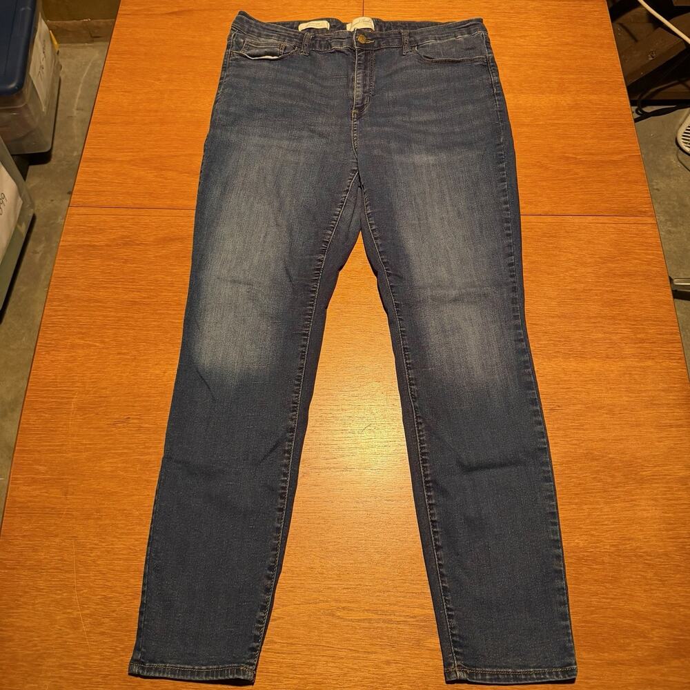 Universal Thread Skinny Jeans Women’s 16 Blue Dark Wash Mid Rise Stretch 33x29